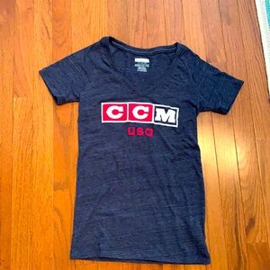 CCM USA HOCKEY V-NECK T-SHIRT WOMENS